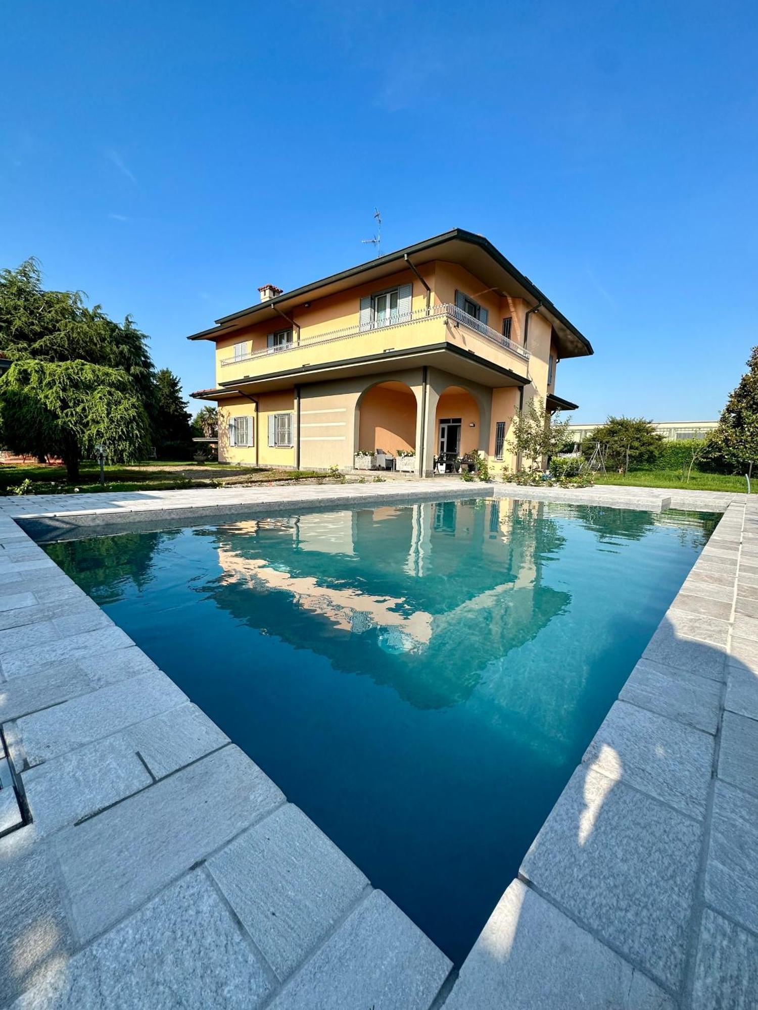 Villa 2 Cassano D'adda Bagian luar foto