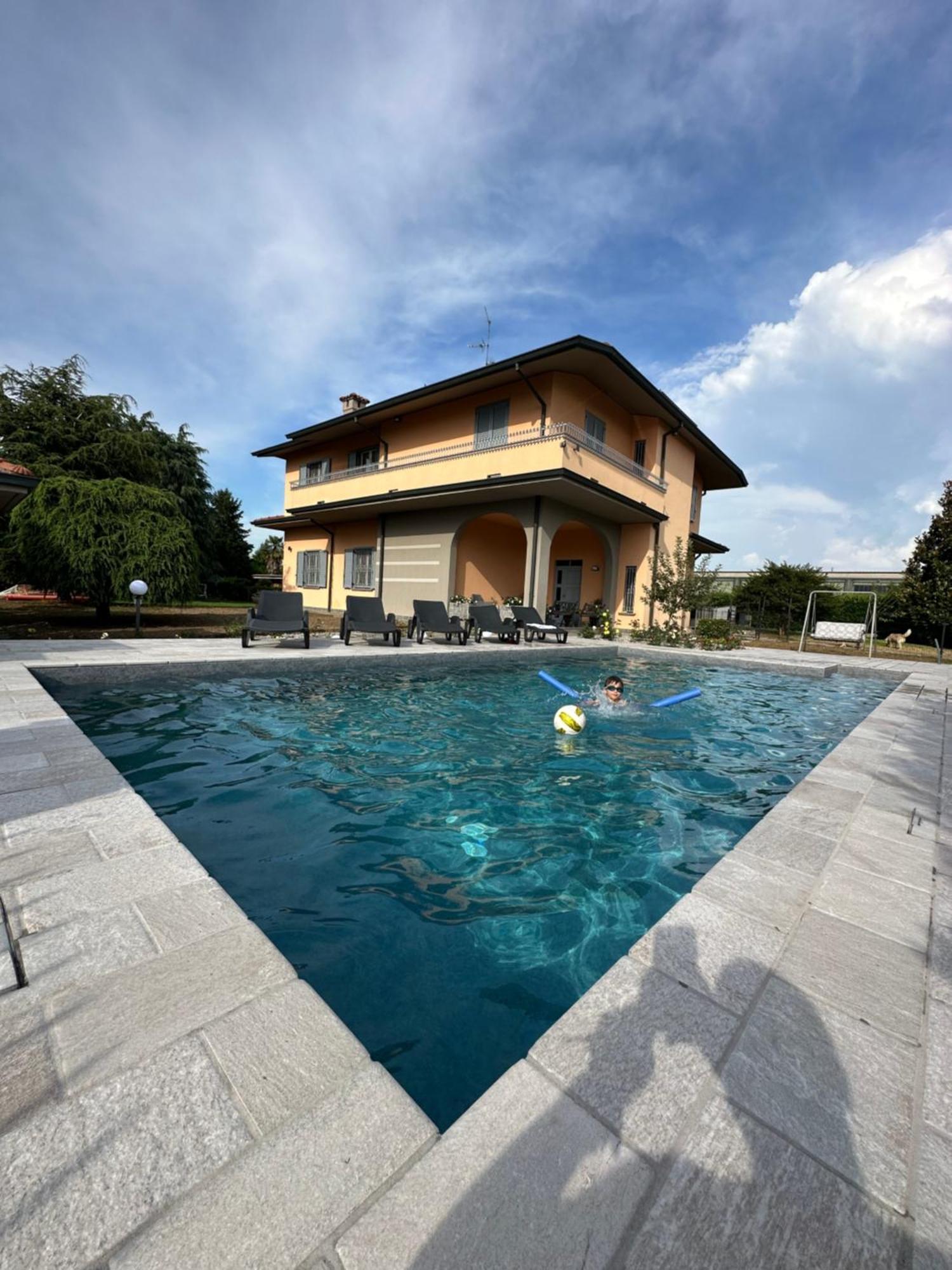 Villa 2 Cassano D'adda Bagian luar foto
